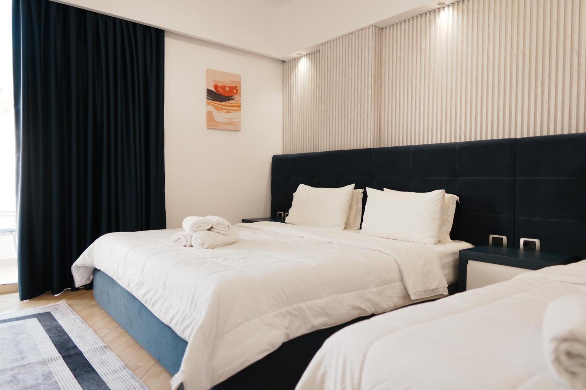 Hotel Blue Sky Sarandë Exterior foto