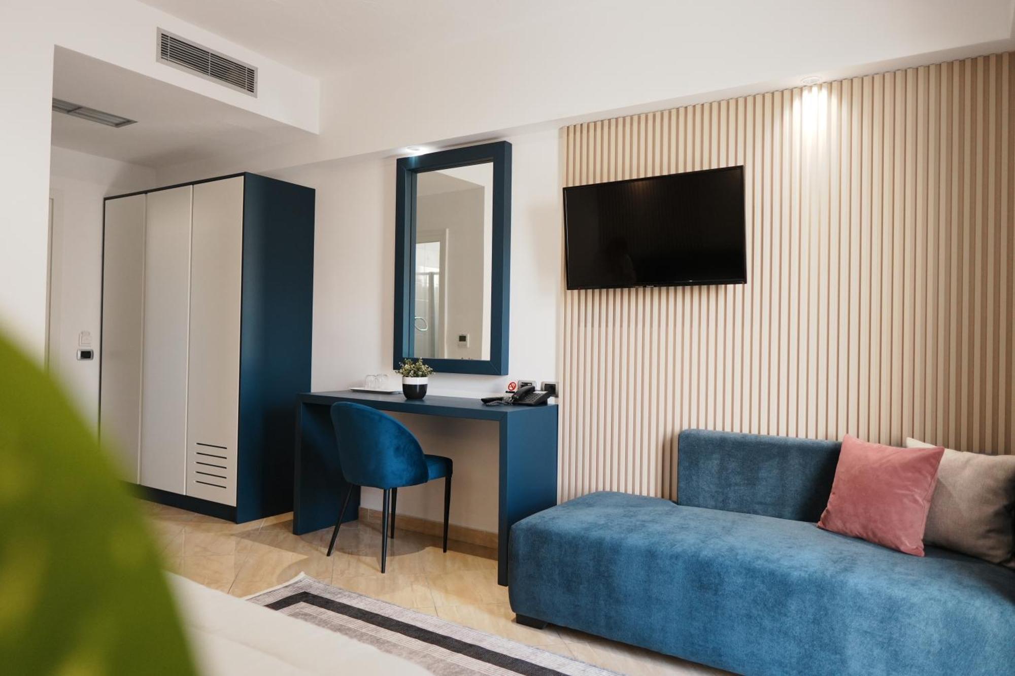 Hotel Blue Sky Sarandë Exterior foto