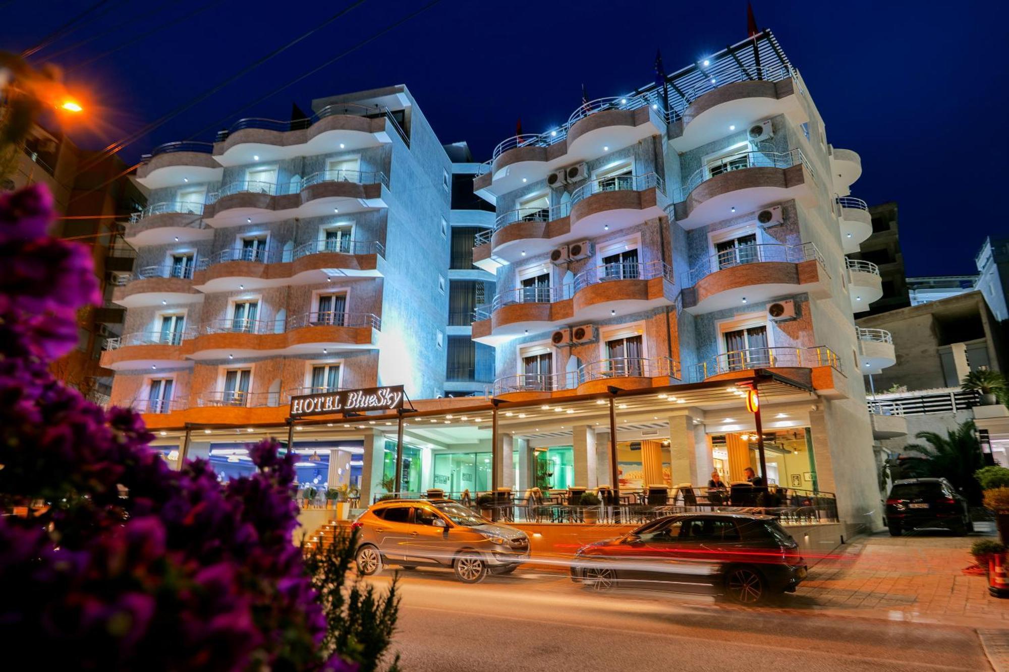 Hotel Blue Sky Sarandë Exterior foto