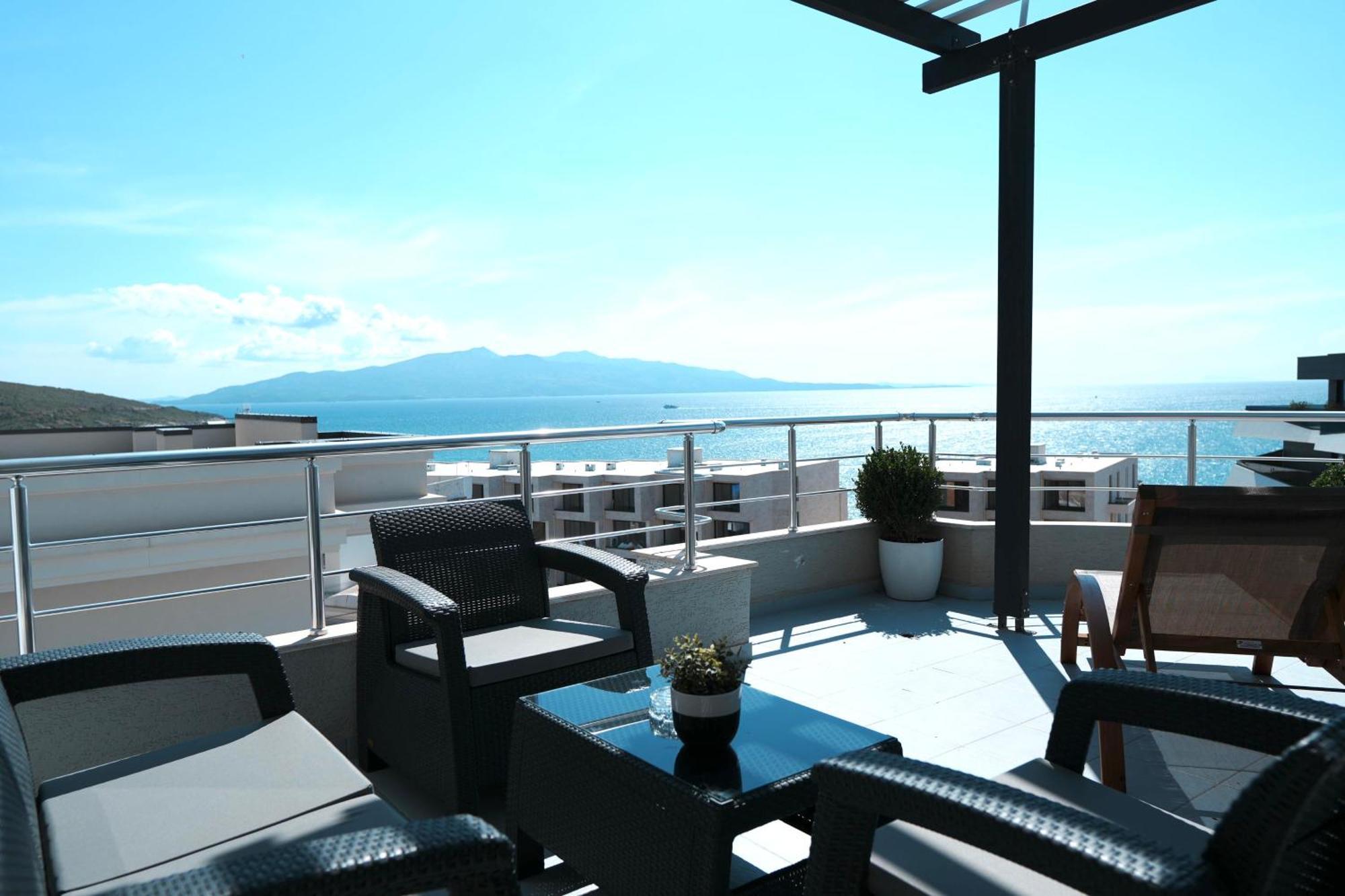 Hotel Blue Sky Sarandë Exterior foto